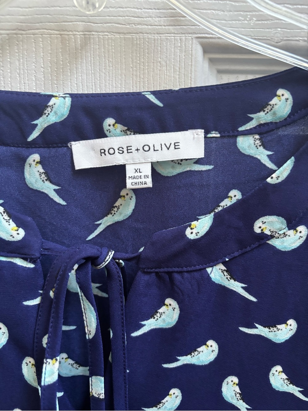 ROSE + OLIVE Women's Blouse Shirt with Birds,  Size XL, EUC - Picture 4 of 6